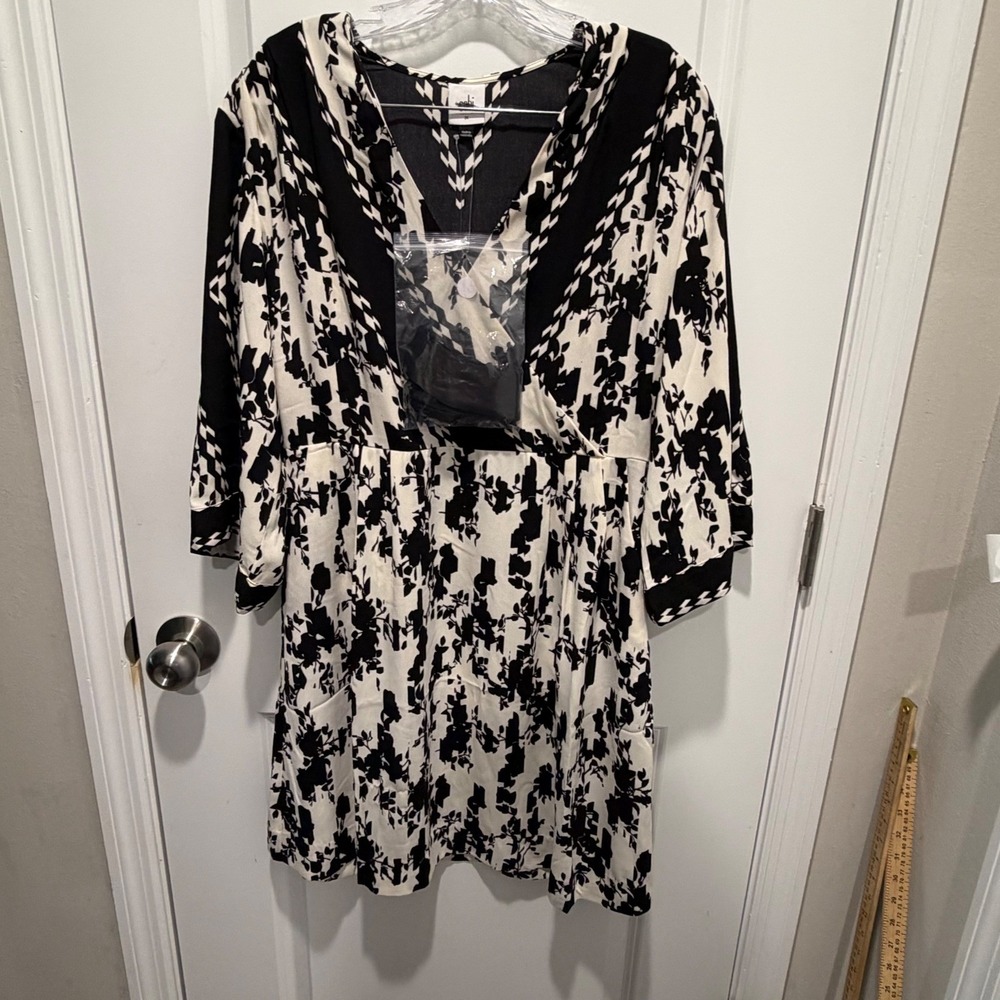 Cabi Womens Dress Faux Wrap Floral Geometric‎ Black White Size M